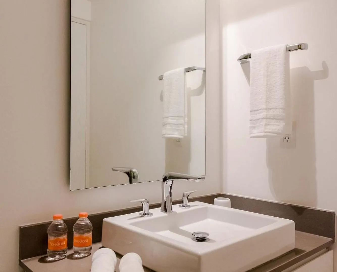Oceana Residences By Waves L Lujo Contemporaneo A Pasos Del Mar 普拉亚卡门 0*,