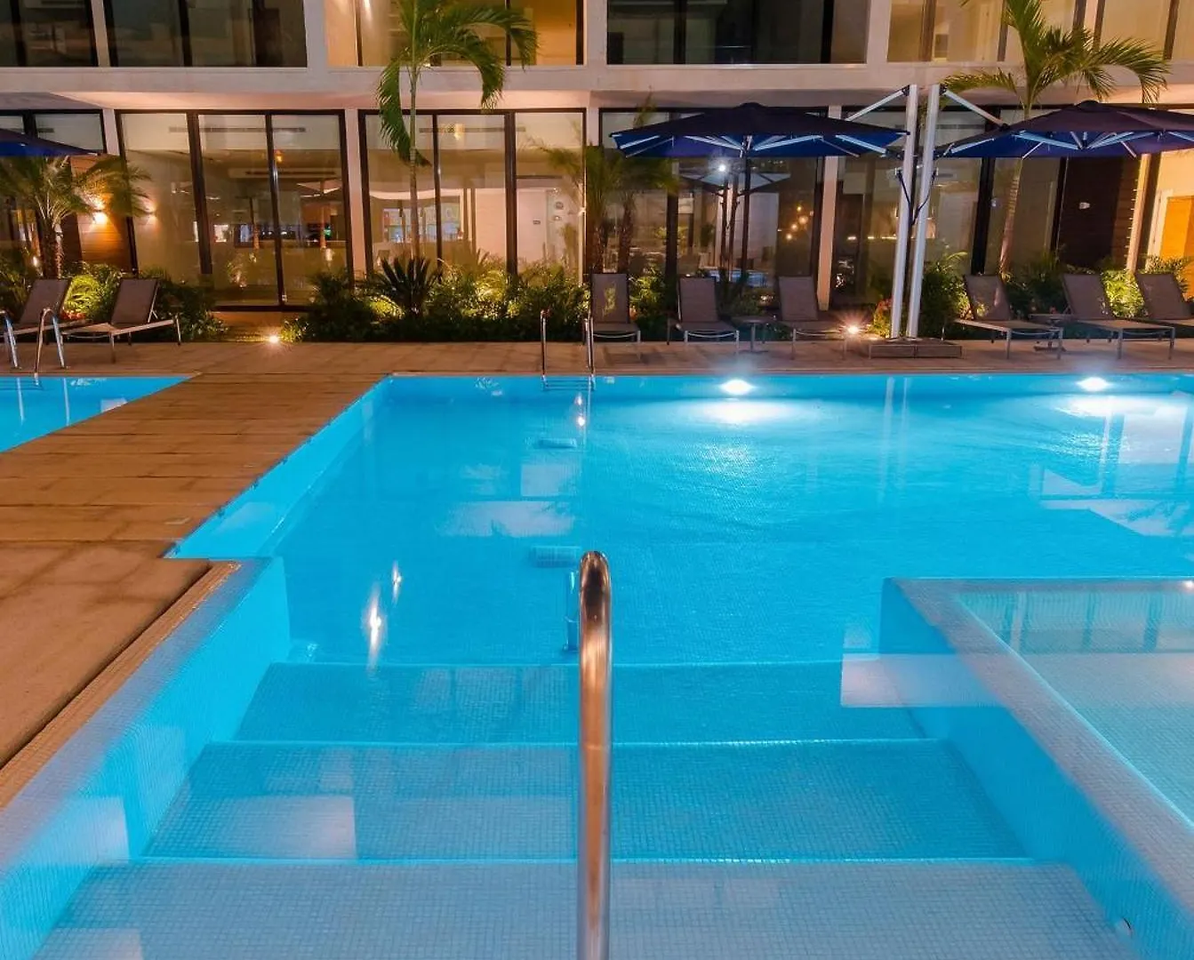 Oceana Residences By Waves L Lujo Contemporaneo A Pasos Del Mar 普拉亚卡门 公寓